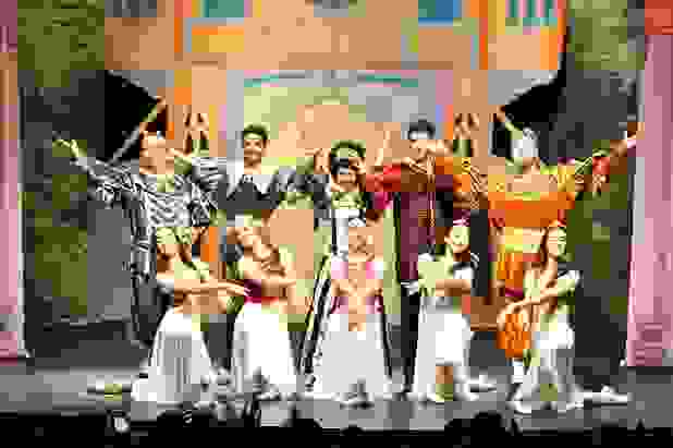 Pamuk Prenses ve Yedi Cüceler