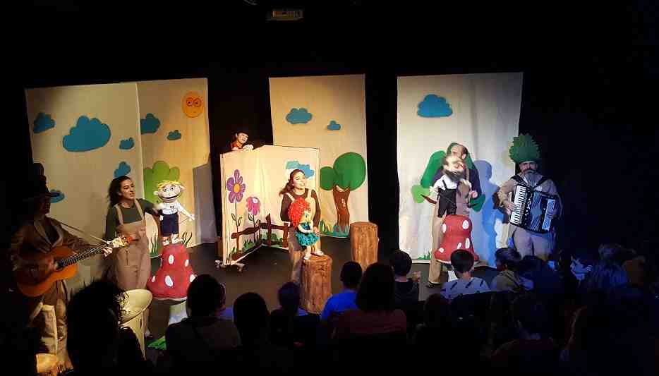 ​​​​​​​Bir Doğa Masalı Yaşayan Kitap