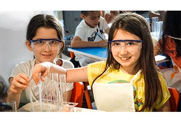 Çocuklar Ara Tatilde Kids' Lab
