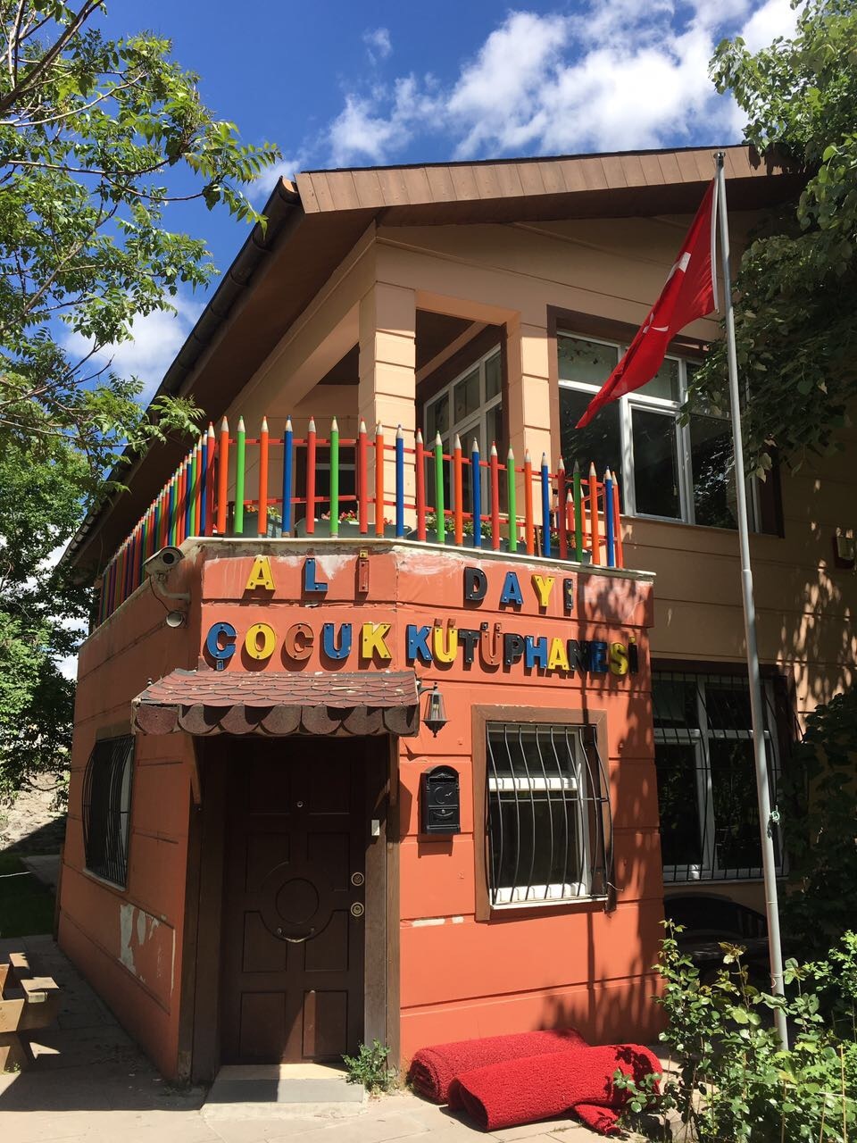 Ali Dayı Çocuk Kütüphanesi