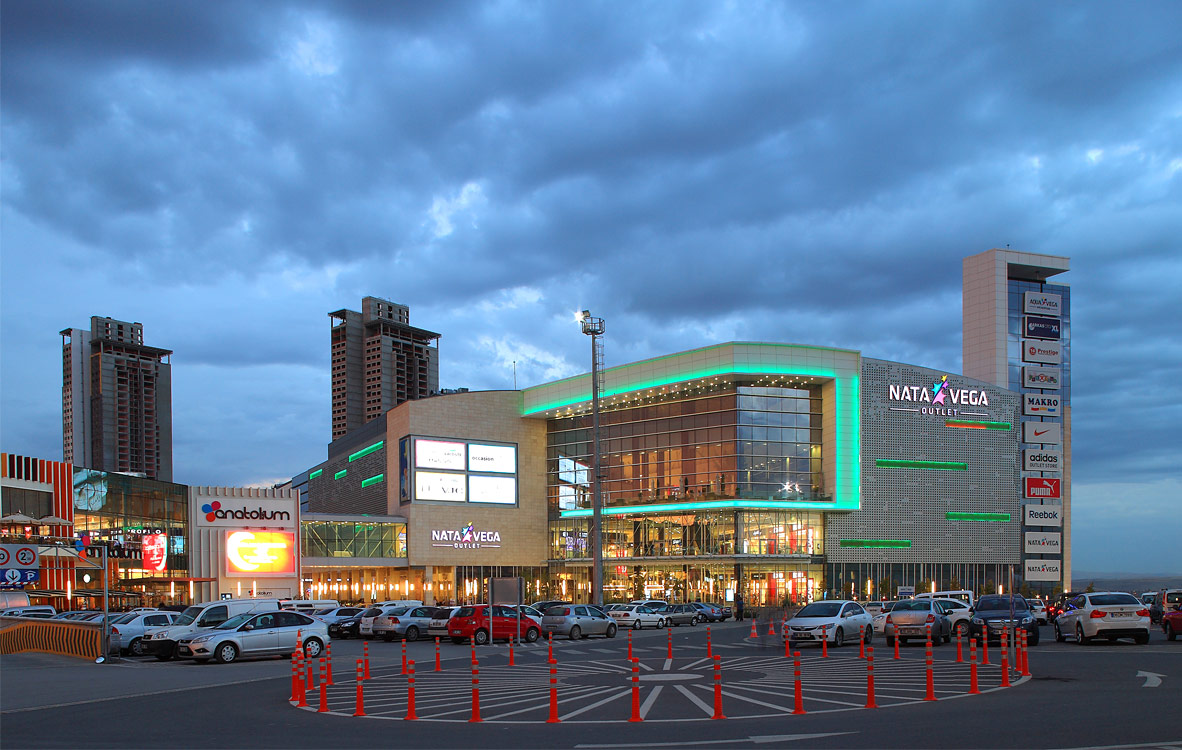 Nata Vega Alışveriş Merkezi