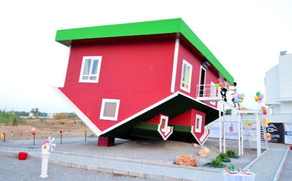 Ters Ev Aksiyon Parkı